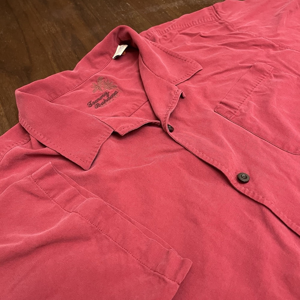 Tommy Bahama Original Fit Mens XL Red Silk Hawaiian Tropical Original Fit Button